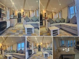 Golden Sands Kinmel Bay - Holiday Accommodation 9906 - North Wales - 1189302 - thumbnail photo 15