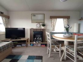 Primrose Valley Holiday Park - Holiday Accommodation 9989 - North Yorkshire (incl. Whitby) - 1189311 - thumbnail photo 4