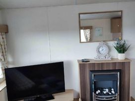 Primrose Valley Holiday Park - Holiday Accommodation 9989 - North Yorkshire (incl. Whitby) - 1189311 - thumbnail photo 5