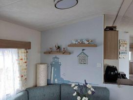 Primrose Valley Holiday Park - Holiday Accommodation 9989 - North Yorkshire (incl. Whitby) - 1189311 - thumbnail photo 9