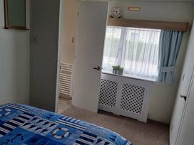 Primrose Valley Holiday Park - Holiday Accommodation 9989 - North Yorkshire (incl. Whitby) - 1189311 - thumbnail photo 12