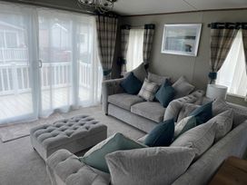 Seashore Holiday Park - Holiday Accommodation 9999 - Norfolk - 1189312 - thumbnail photo 2