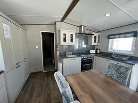 Seashore Holiday Park - Holiday Accommodation 9999 - Norfolk - 1189312 - thumbnail photo 5