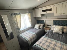 Seashore Holiday Park - Holiday Accommodation 9999 - Norfolk - 1189312 - thumbnail photo 8
