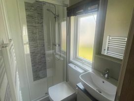 Seashore Holiday Park - Holiday Accommodation 9999 - Norfolk - 1189312 - thumbnail photo 9