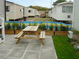 Presthaven Beach Resort - Holiday Accommodation 13876 - North Wales - 1189651 - thumbnail photo 19