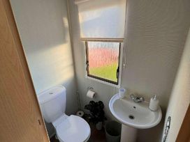Whitehouse Leisure Park - Holiday Accommodation 19323 - North Wales - 1189655 - thumbnail photo 16