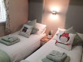 Aberdunant Hall Holiday Park - Holiday Accommodation 21897 - North Wales - 1189656 - thumbnail photo 5