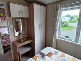 Port Haverigg Holiday Village - Holiday Accommodation 22188 - Lake District - 1189657 - thumbnail photo 5
