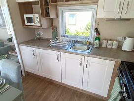 Port Haverigg Holiday Village - Holiday Accommodation 22188 - Lake District - 1189657 - thumbnail photo 18