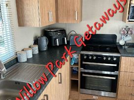 Orchards Holiday Village - Holiday Accommodation 21142 - Suffolk & Essex - 1189730 - thumbnail photo 7