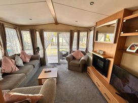 Orchards Holiday Village - Holiday Accommodation 21142 - Suffolk & Essex - 1189730 - thumbnail photo 8