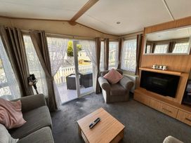 Orchards Holiday Village - Holiday Accommodation 21142 - Suffolk & Essex - 1189730 - thumbnail photo 9