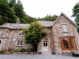 A house with windows and a front door at Ladye Park in Liskeard
