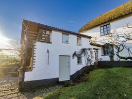 An outdoor view of a house and garden at The Little Barn Fluxton Nr. Ottery St Mary