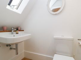 A bathroom with a sink and toilet at Spring View Tetbury