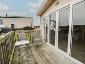 Peaceful -  - 1190497 - thumbnail photo 3