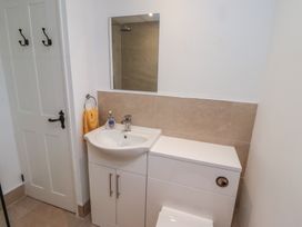 A bathroom with a sink and toilet at 1 Sunnybrae in Alnwick