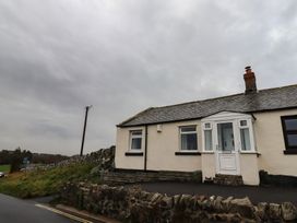 A house with windows and a door at 1 Sunnybrae in Alnwick