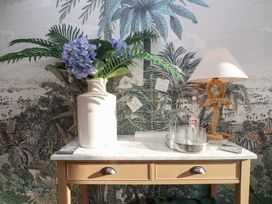 The Music Box - Anglesey - 1191129 - thumbnail photo 9