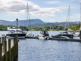A marina with boats at Terabitha Lodge in Troutbeck