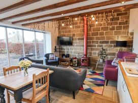 Chestnut Barn - North Yorkshire (incl. Whitby) - 1191385 - thumbnail photo 5