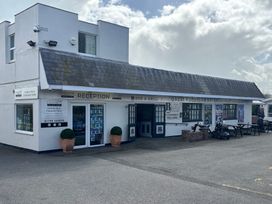A reception area of a bar and grill at The Beachside Hideout - St Michaels and Browns Caravan Park Towyn