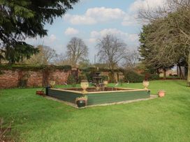 Winston Hall Farmhouse - Norfolk - 1191918 - thumbnail photo 54