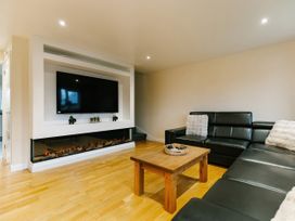 Charcoal Lodge - Lincolnshire - 1192622 - thumbnail photo 2
