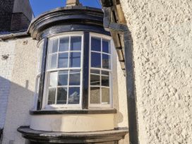 A bay window on a building at 2 bed in Scarborough