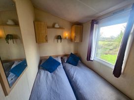 Caravan 1 at Blackmoor Farm near Tenby - South Wales - 1193003 - thumbnail photo 9