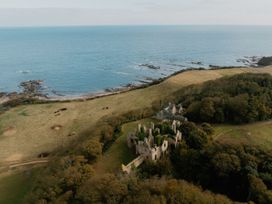 A view of ruins near the coastline at The Laidlaw Spa in North Berwick