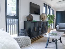 Cabin 2.0 Luxe (Pet) - Scottish Lowlands - 1193440 - thumbnail photo 2