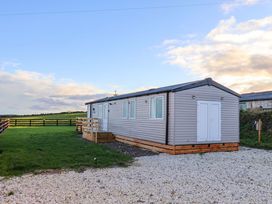 Swift Cabin - North Yorkshire (incl. Whitby) - 1193492 - thumbnail photo 2