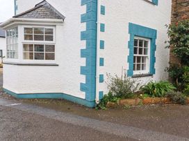 Corner of a building with window and plants at Cubbs Corner Goonbell near St Agnes