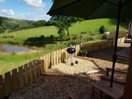 Bryn Mawr Cabin - Shropshire - 1193730 - thumbnail photo 3