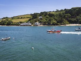 A view of water with boats and houses at Villa 8, Estura in Salcombe