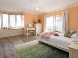 A bedroom with a bed and fruit tray at Cootiya Corner Great Lyth