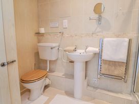 A bathroom featuring a toilet and sink at Ellishayes Farm in Combe Raleigh