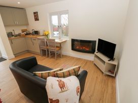 Heidiaway Lodge - South Wales - 1193893 - thumbnail photo 2