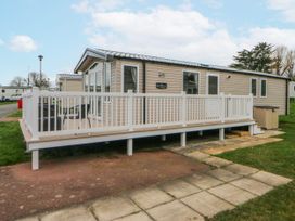 49 Cader Idris, Hafan-Y-Mor Holiday Park - North Wales - 1195728 - thumbnail photo 2