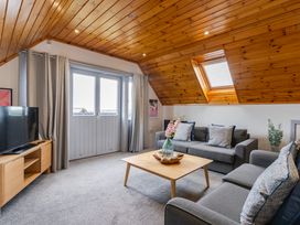 Kinder Lodge 3 Spa (Pet) - Cornwall - 1196251 - thumbnail photo 4