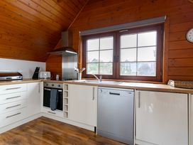 Kinder Lodge 3 Spa (Pet) - Cornwall - 1196251 - thumbnail photo 7