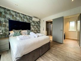 Signature Lodge - Cornwall - 1196253 - thumbnail photo 3