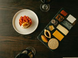 A dessert plate and a cheese platter at Wansfell (Pet) in Penrith