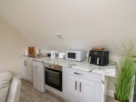 A kitchen with countertop appliances at Ard Uisce @ Estuary Bliss in Duncannon, County Wexford