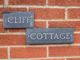 Cliff Cottage - Norfolk - 1198108 - thumbnail photo 3