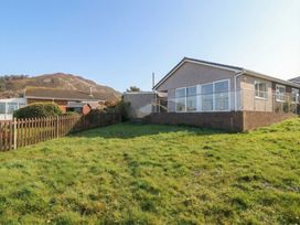 A house with a garden and mountain view at Orme View in Penmaenmawr