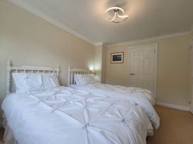 A bedroom with two beds in 16 Forth An Nance Portreath