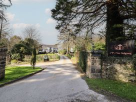 A road leading to Plas Dolguog in Machynlleth